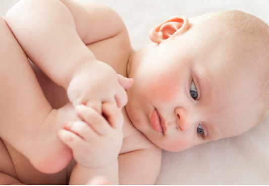 Kälteschutz für Babys: Was schützt – und was schadet
